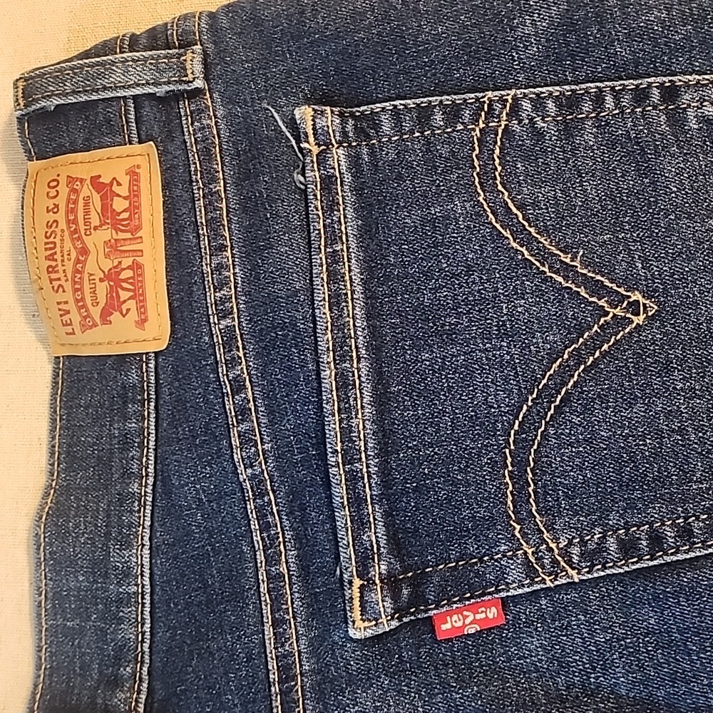 Levis Denim Shorts Size 30 - Picture 4 of 5